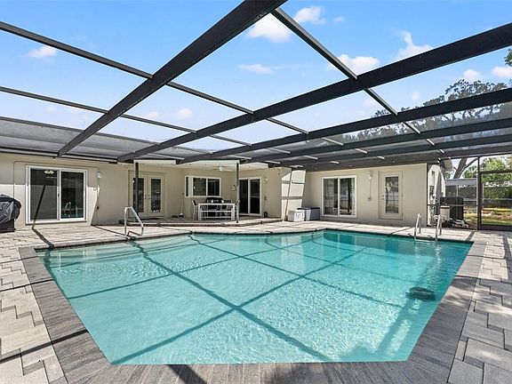 3rd image of 8392 CAMPHOR DRIVE