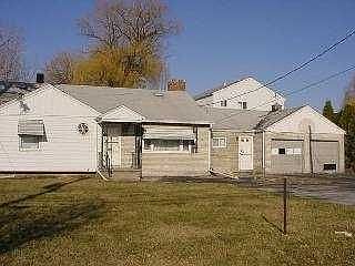 2nd image of 5955 Lewis Ave