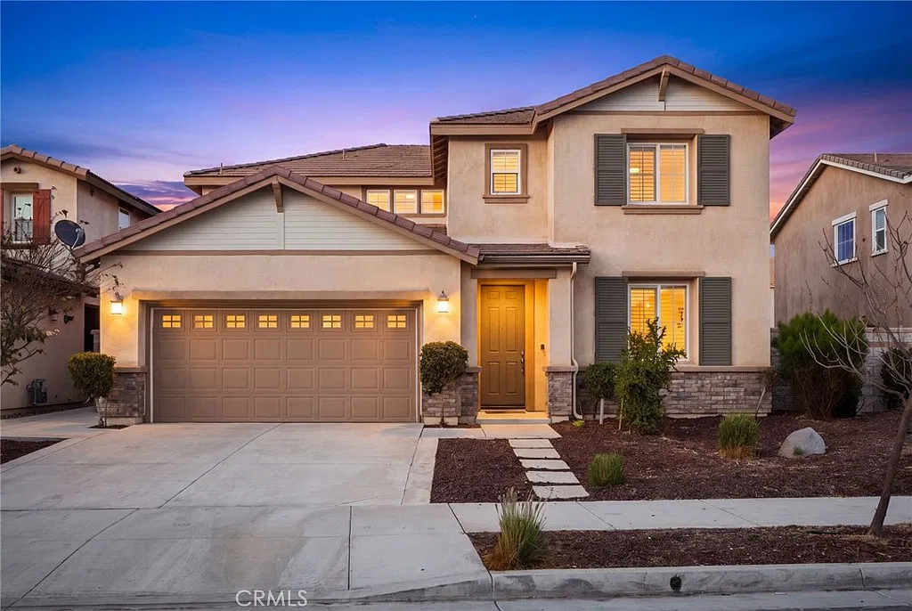 5 bed, 2803 sqft, $4,200 — Photo 1