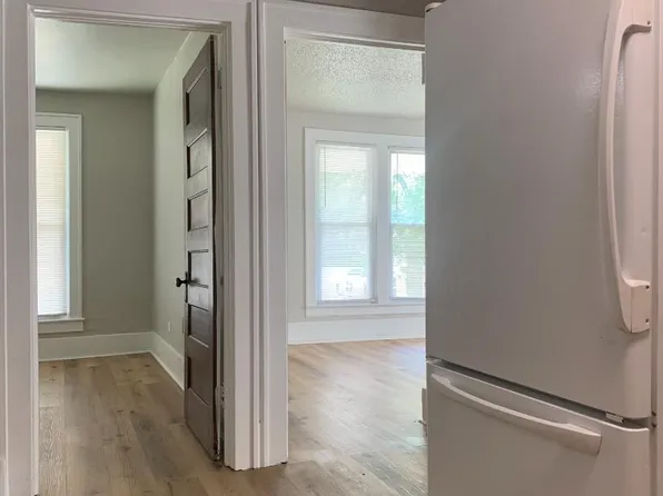 804 W Ashland Ave APT 3, Indianola, IA 50125