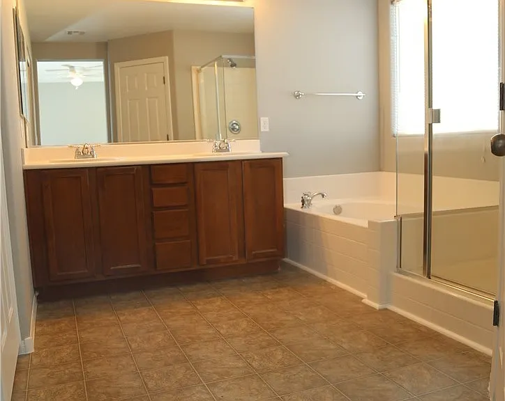 10642 Cave Ridge St — Photo 16