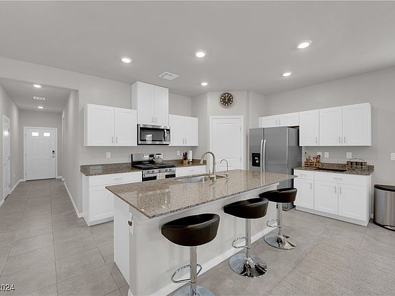 2nd image of 7545 Blue Lotus Ave