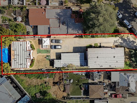 3rd image of 3227 Sherwood Ave