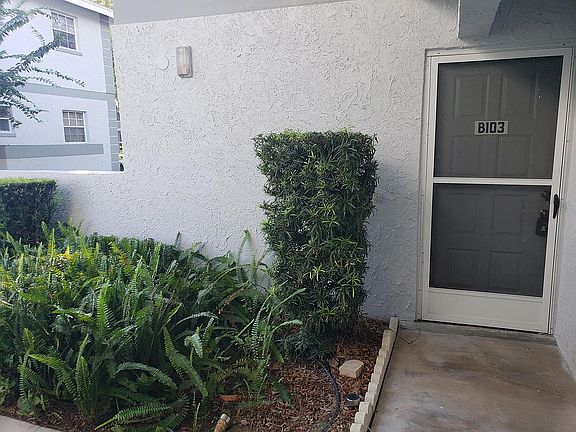5th image of 454 Fairways Cir APT B103