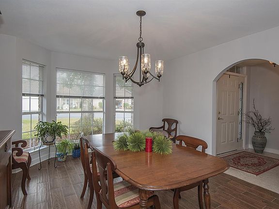3rd image of 5640 Enchanting Oaks Dr