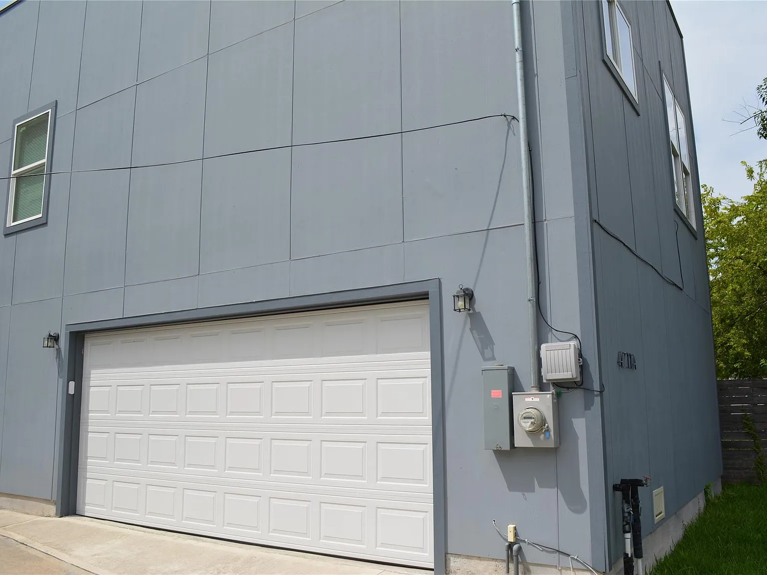 2 bed, 1.0 bath, 1100 sqft, $1,400 — Photo 3
