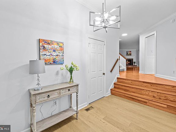 4th image of 6261 Masefield Ct