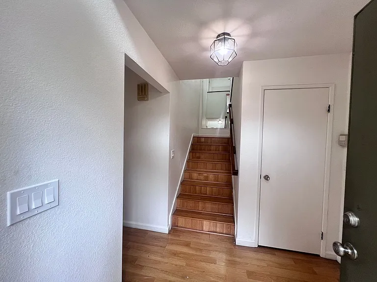 41 Jacklin Cir — Photo 3