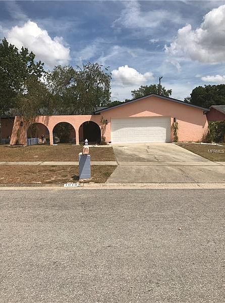 1st image of 1018 Brandon Lakes Ave