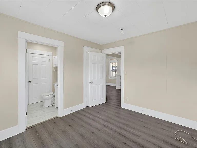 5008 1/2 S Wilton Pl — Photo 10
