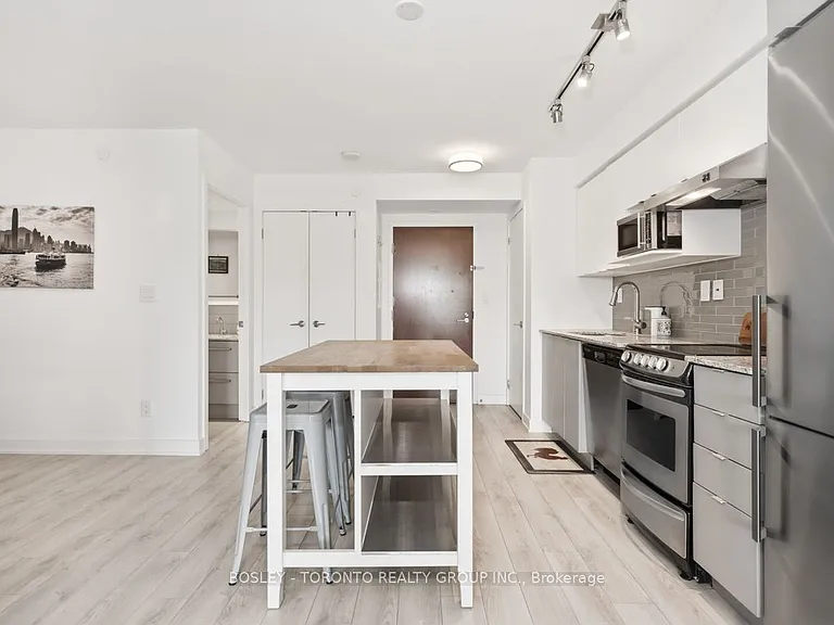160 Flemington Rd #408 — Photo 8