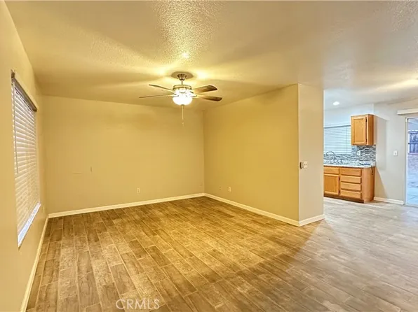 10575 Plainfield St, Adelanto, CA 92301