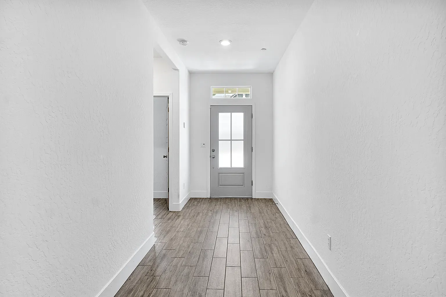 3 bed, 1635 sqft, $2,650 — Photo 2