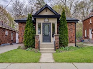 27 Edwin St, Brantford, ON N3T4B8