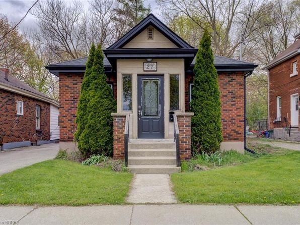 27 Edwin St, Brantford, ON N3T 4B8