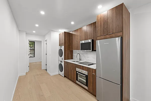 Kitchen, photo 1