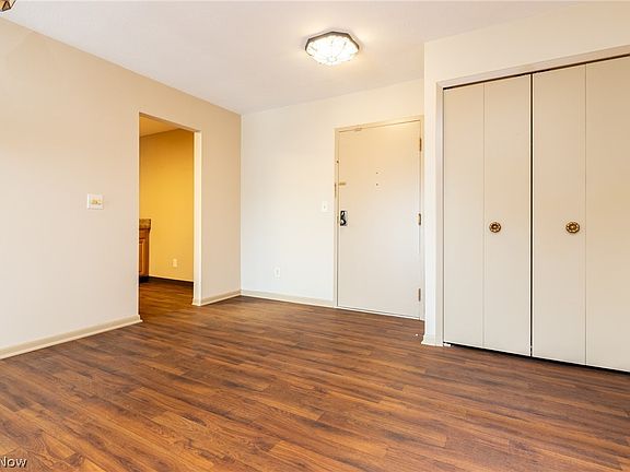 3rd image of 2112 Acacia Park Dr APT 224