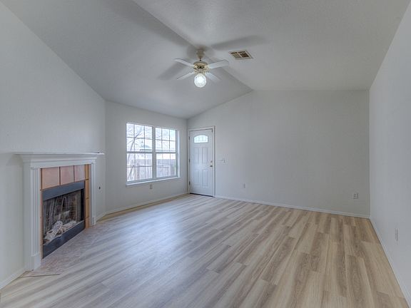 5th image of 1712 W 57th Pl