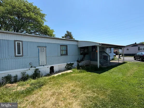 7612 Hunter Dr, Morrisville, PA 19067