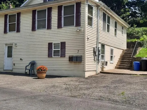7 E Stuart St, Newton, NJ 07860