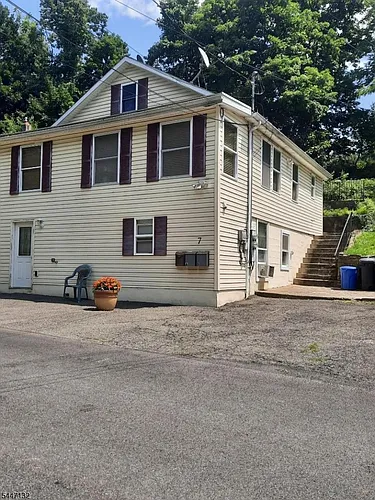 7 E Stuart St Photo 1