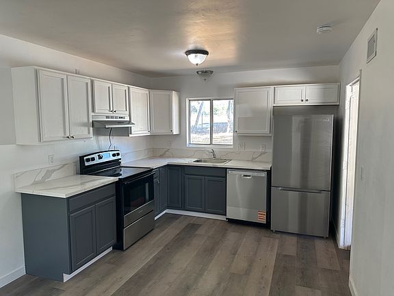 4th image of 9492 Chimney Rock Ln