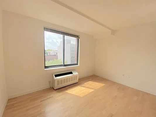 Rented by Nooklyn NYC LLC | media 52