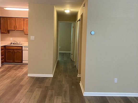 4th image of 155 Parker Ave #2