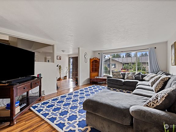 5th image of 1008 Fairway Drive