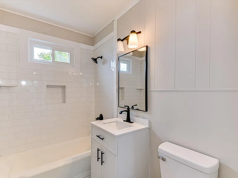 327 Meridian Ave — Photo 16