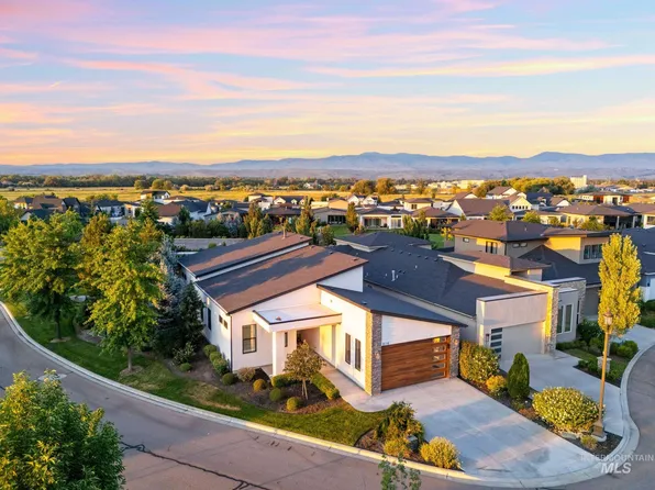 814 E Joplin Ln, Eagle, ID 83616