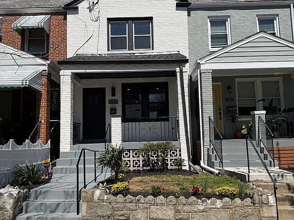 4th image of 3924 R St SE