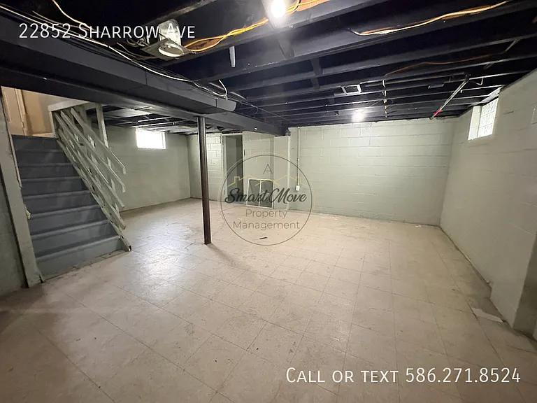 22852 Sharrow Ave — Photo 18