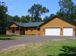 W9090 Hilltop Rd, Portage, WI 53901