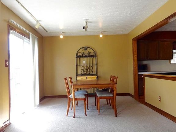 5th image of 279 E Dresden Ave