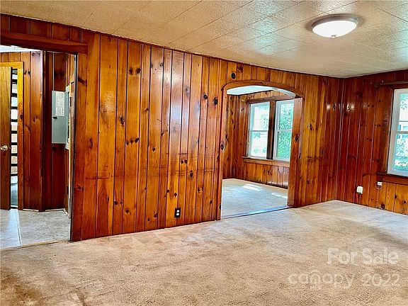 2nd image of 453 Westwood Cir