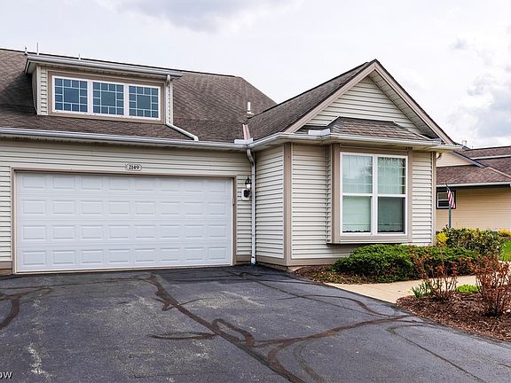 3rd image of 2149 Southampton Ln