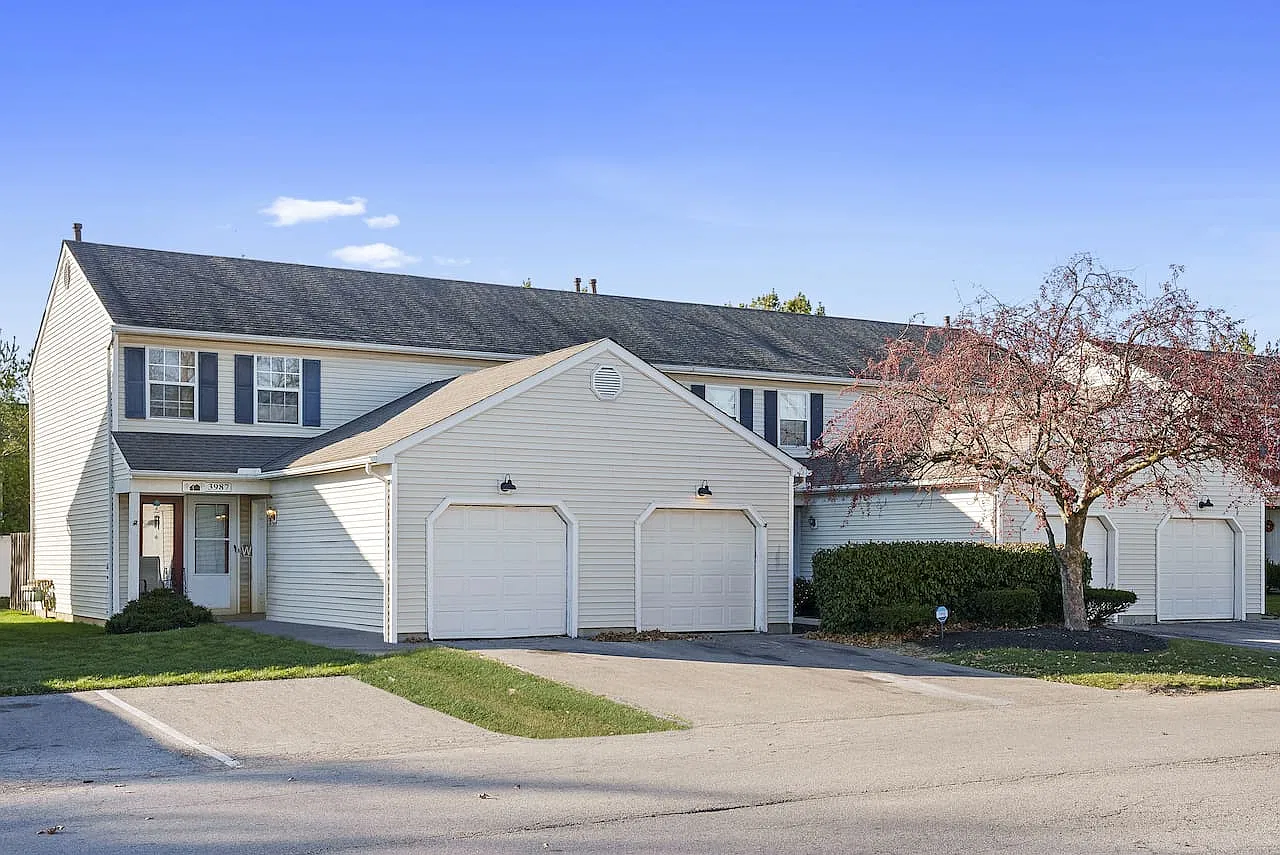 2 bed, 1.5 bath, 1400 sqft, $1,750 — Photo 1