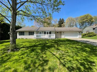 1883 Rettig Dr, Hermitage, PA 16148