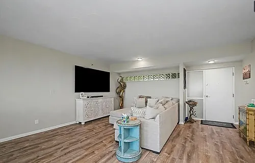 5408 Eagles Point Cir #302 Photo 1
