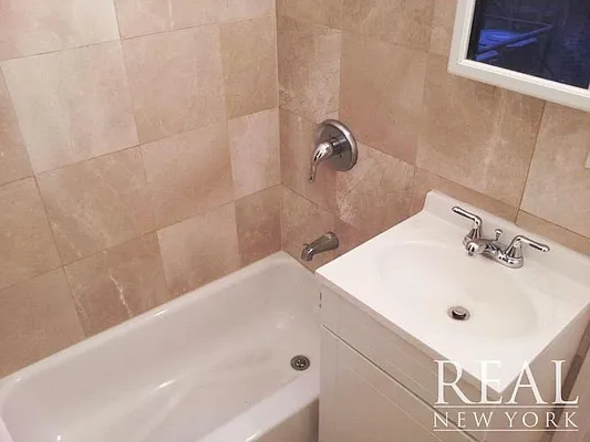 Rented by REAL New York | media 18