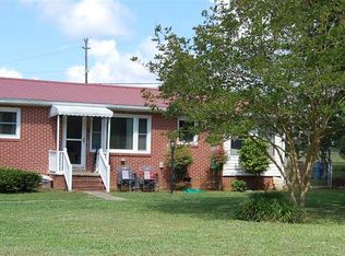 102 Berry Rd, Boiling Springs, SC 29316