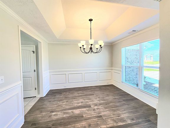 5th image of 3139 Easton Dr