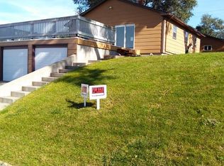 807 S Main St, Chamberlain, SD 57325