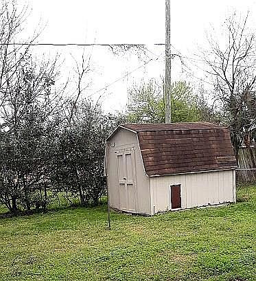 5th image of 723 Branding Iron Ln