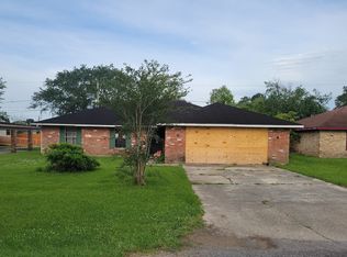 220 Madewood Dr, Donaldsonville, LA 70346