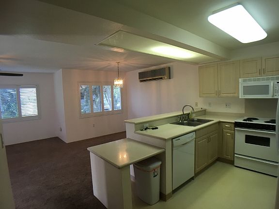 3rd image of 92-1493 Aliinui Dr APT D
