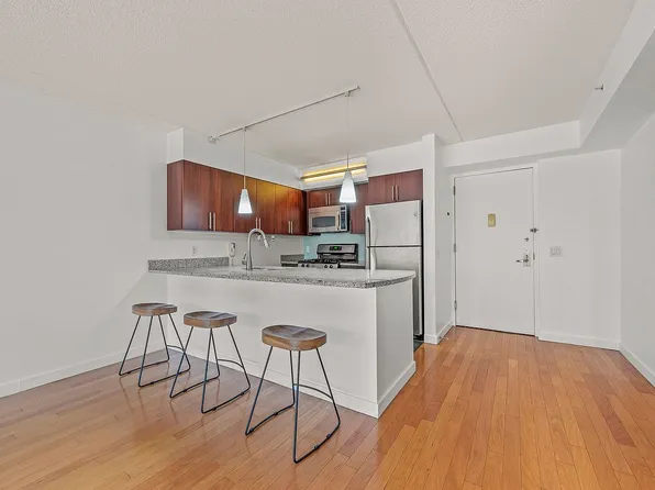 555 W 23rd St APT S6d, New York, NY 10011