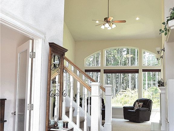 4th image of 500 Alma Ln SE