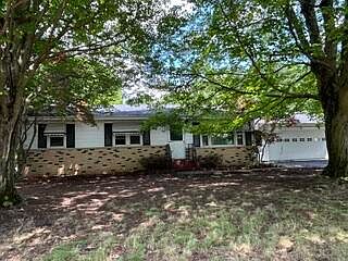 1st image of 2888 Clarice St